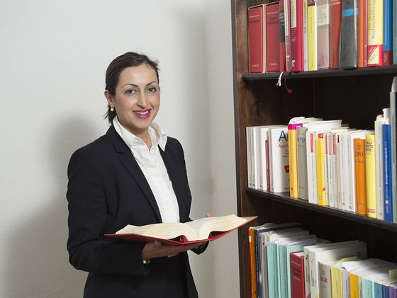 Fachanwältin Farzaneh Klein-Endebrock berät Sie gerne