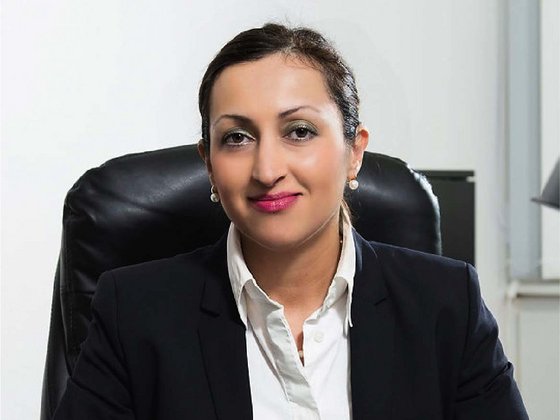 Farzaneh Klein-Endebrock ist Ihre Ansprechpartnerin für Fragen des Familien- und Verwaltungsrechts